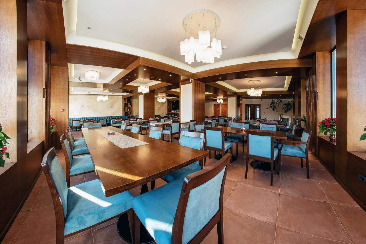 Hotel Buchenland Gura Humorului Buitenkant foto