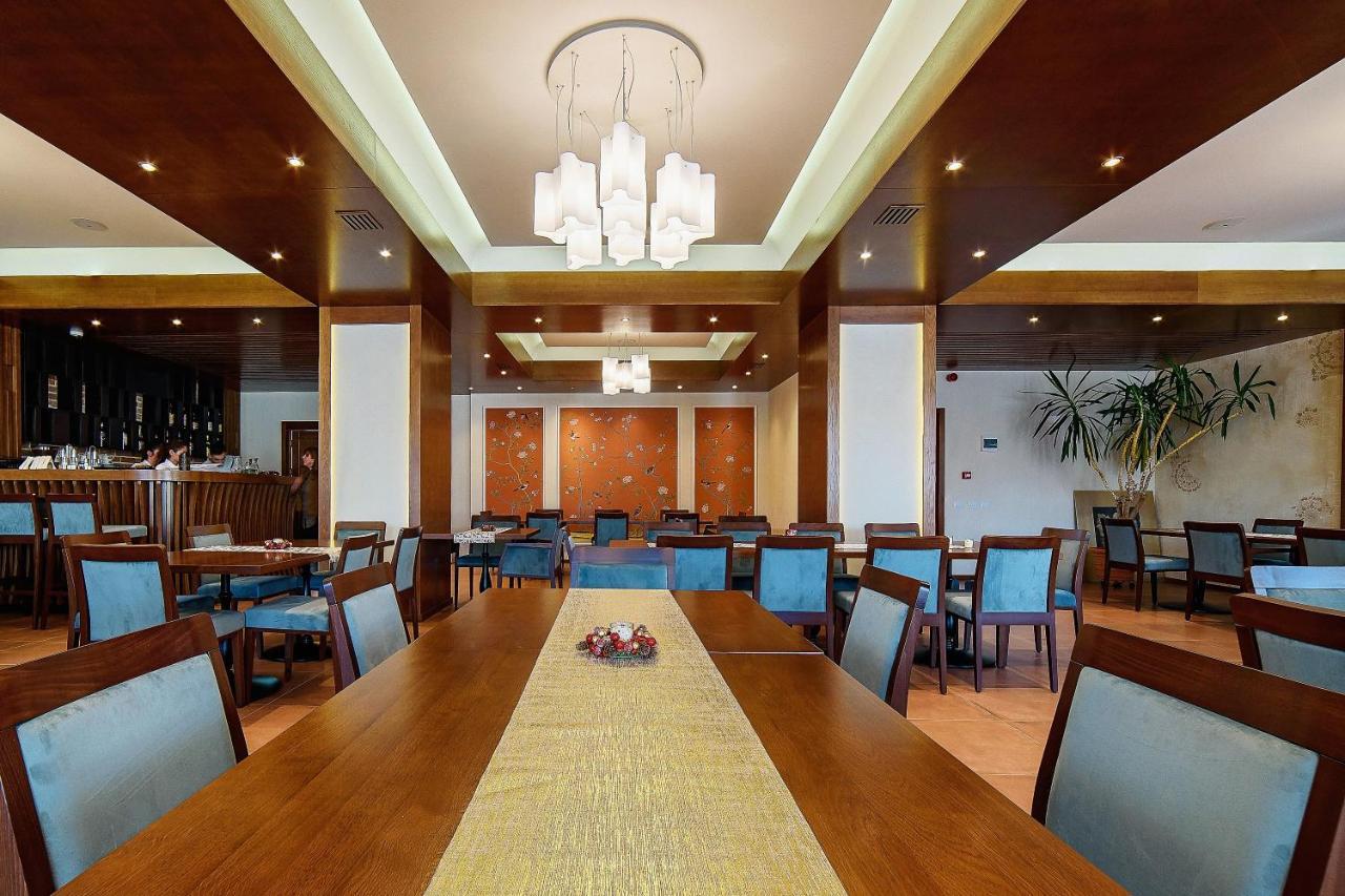 Hotel Buchenland Gura Humorului Buitenkant foto