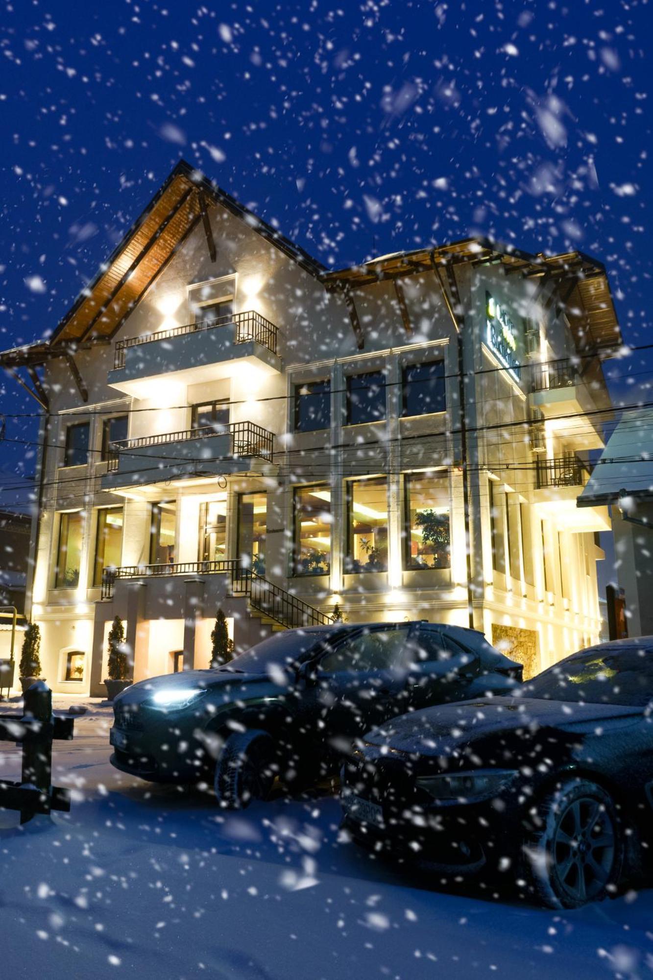 Hotel Buchenland Gura Humorului Buitenkant foto